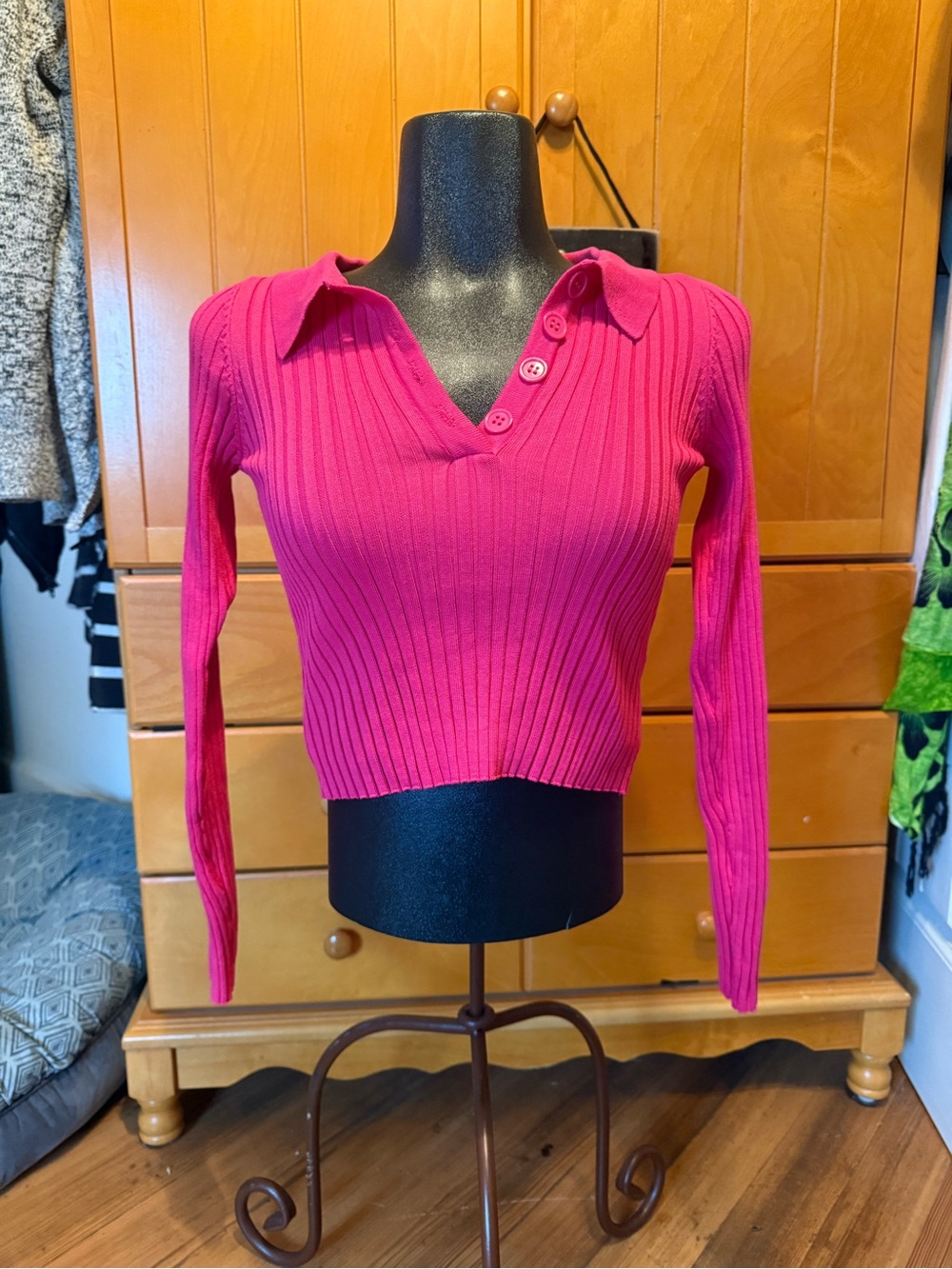 NWT Dayy Boutique Ribbed Collared Crop Sweater Top Pink Size Small
